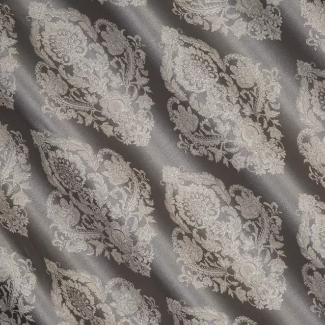 P255/5 Zasłona szyta na taśmie 5 cm popielato szara tkanina w ornamentowy wzór, z dodatkiem połyskującej nici