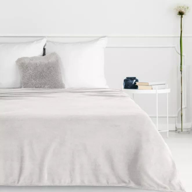 Koc 150x200 cm kremowy miękki i delikatny w dotyku jednokolorowy koc SIMPLE 1