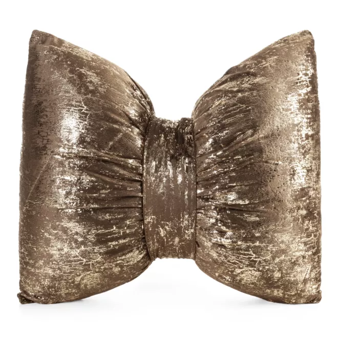 Poduszka 45x55 cm welwetowa kolor brązowy w kształcie kokardy z przecieranym lśniącym wzorem KODARDA 1