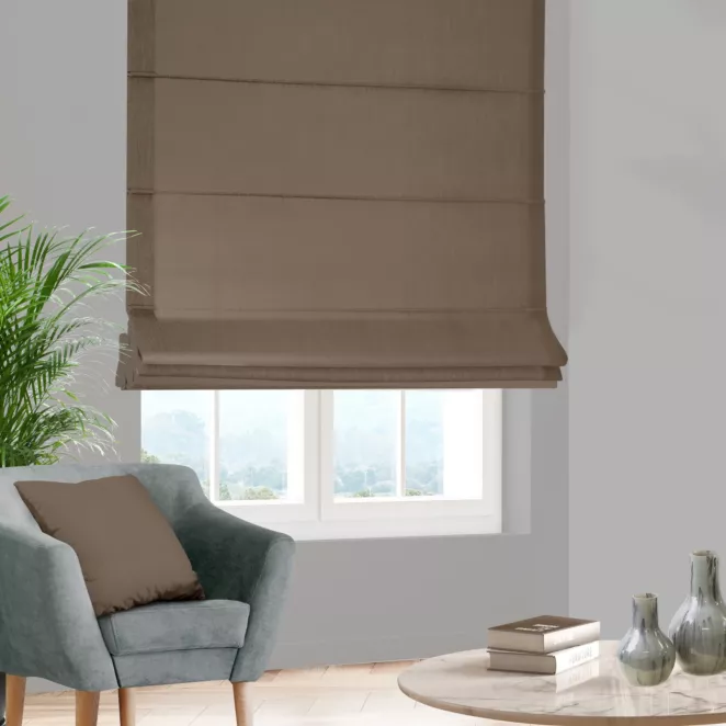 Roleta rzymska jasnobrązowa z miękkiej półmatowej tkaniny welwetowej