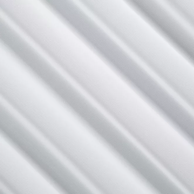 R217/1 Firana szyta na taśmie 5 cm biała z połyskującej tkaniny o charakterystycznym jodełkowym wzorze, wykończona obciążnikiem