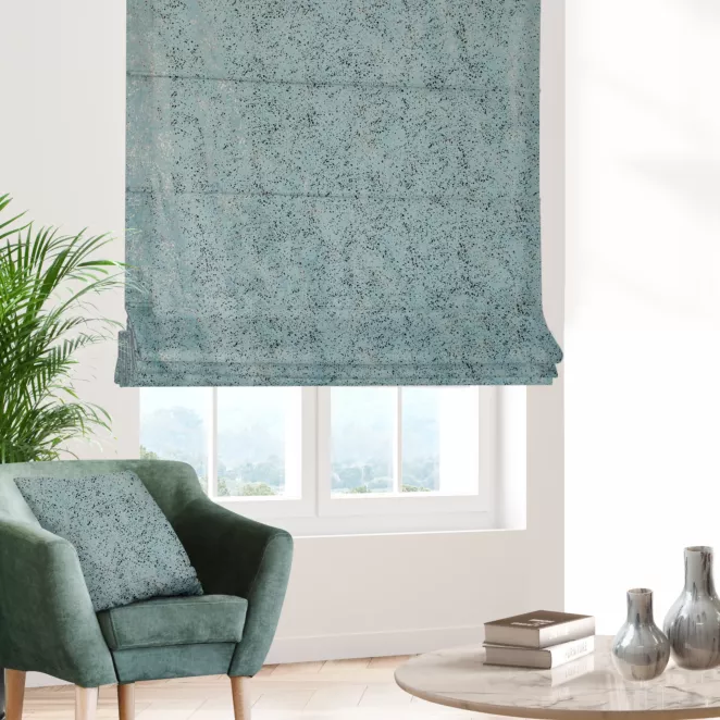 Roleta rzymska STONE niebieska z grubej welwetowej tkaniny w drobny połyskujący wzór