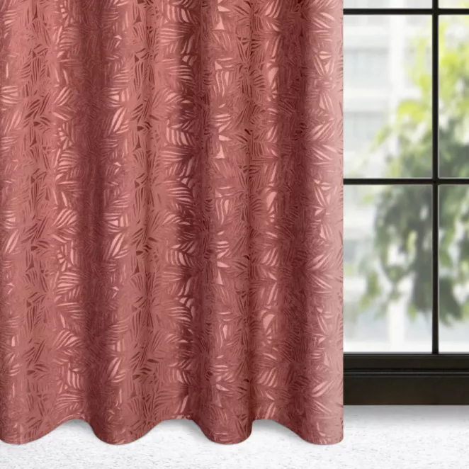Zasłona ciemnoróżowa z welwetu wytłaczanego w liście 140x250 cm przelotka - OCTAVIA