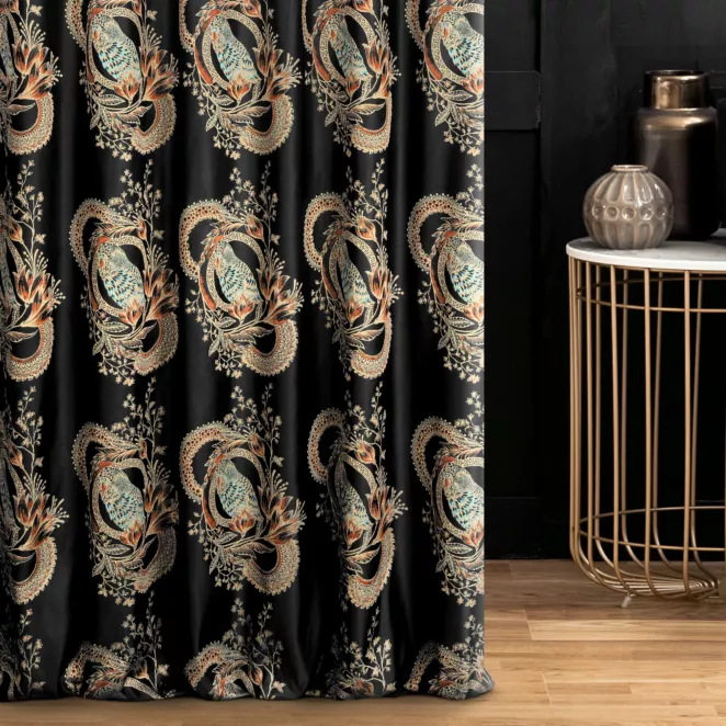 Zasłona szyta na taśmie 5 cm czarno złota z tkaniny w elegancki orientalny wzór z błyszczącą nicią Italissima Eva Minge