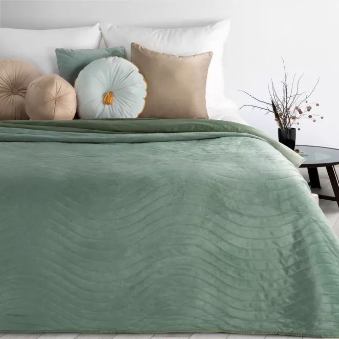 Narzuta welurowa zielona 170x210 cm pikowana metodą hot press wzór falisty LUIZ 10 Design 91