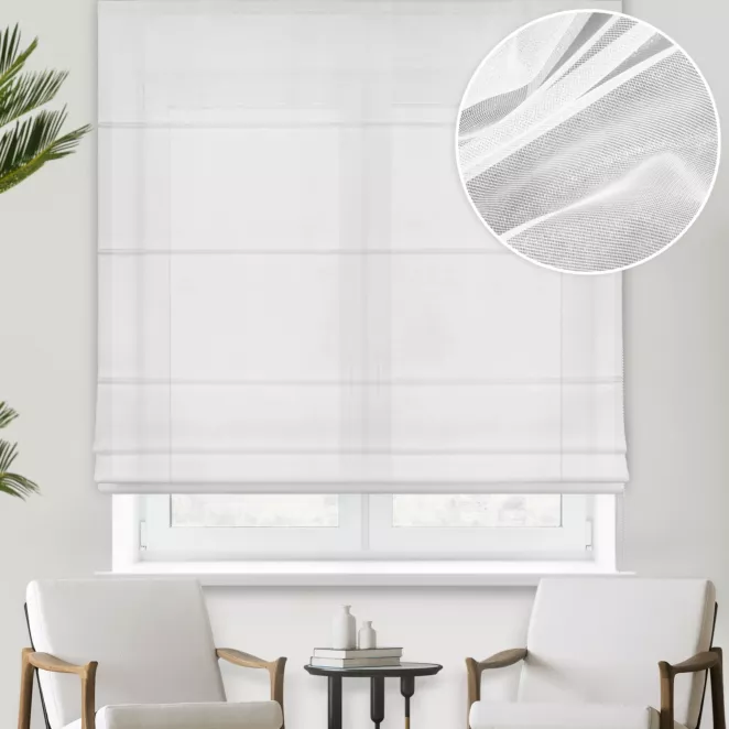 Roleta rzymska biała z połyskliwej tkaniny PERU, wykończona obciążnikiem