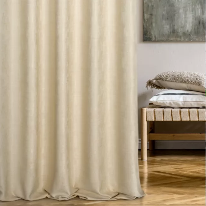 Zasłona szyta na flexach beżowa z miękkiej matowej tkaniny o nieregularnym wzorze z efektem melanżu