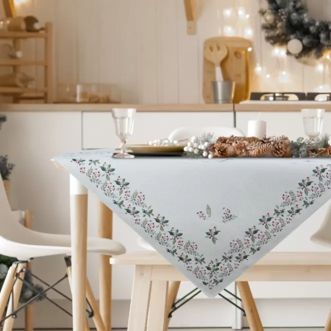 Świąteczny obrus kolor naturalno, zielony 100x100 cm szenilowy tkany motywem zimowym