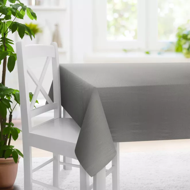 Obrus szyty stalowo srebrny z miękkiej tkaniny welwetowej z drobnym błyszczącym nadrukiem