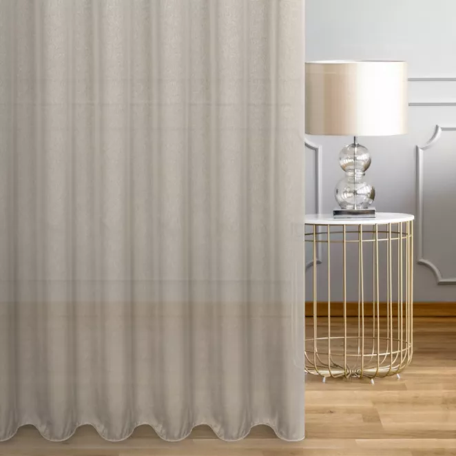 Firana szyta na taśmie 5 cm beżowa z gładkiej perłowej etaminy o naturalnym splocie, wykończona obciążnikiem