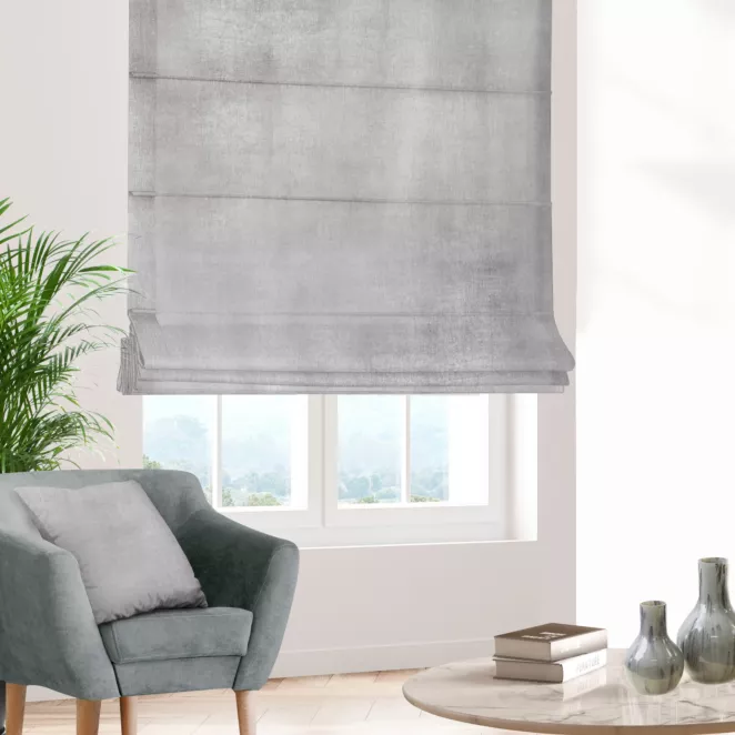 Roleta rzymska ELITE srebrna miękka, welwetowa, typu BLACKOUT 100% zaciemniająca, z połyskującym nadrukiem, o gramaturze 400g/m2