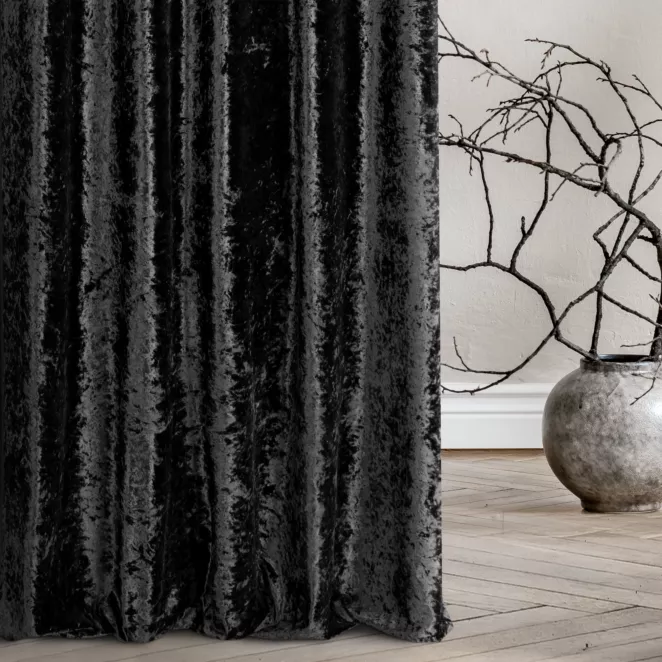 Tkanina zasłonowa, gruba, welwetowa, z połyskiem i efektem gniecenia z kolekcji Eva Minge