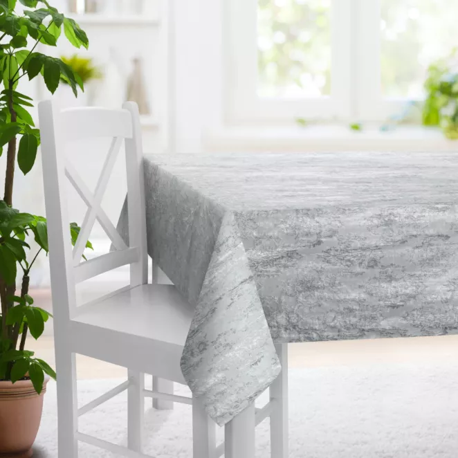 Obrus szyty RICCA srebrny nowoczesna z wypukłym wzorem ornamentowym i połyskiem