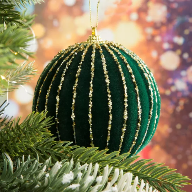 Bombka choinkowa o puszystej powierzchni ze złotym wzorem