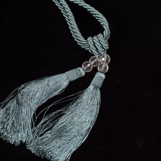 Dekoracyjny sznur do zasłon SUZI upinacz z chwostem i kryształkami