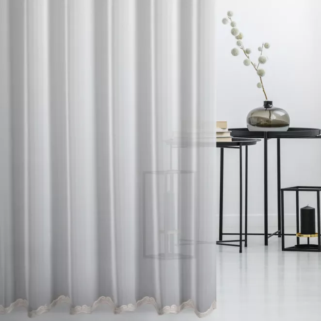 Firana szyta na taśmie fala kremowo beżowa z delikatnej, matowej tkaniny zdobionej haftem