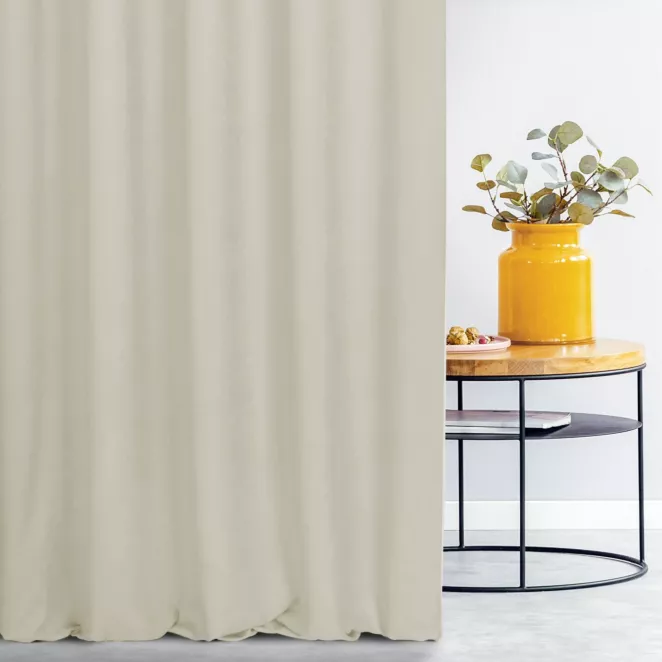 Zasłona szyta na taśmie 5 cm ADESSA kremowa z miękkiej tkaniny o welurowej strukturze