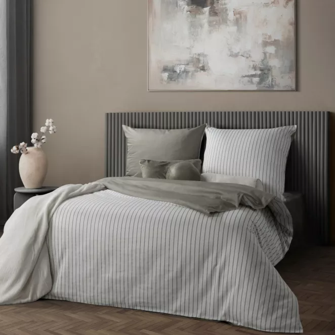 Pościel 140x200 cm komplet 2 częściowy z satyny bawełnianej kolor biało, stalowy w paseczki RAYA