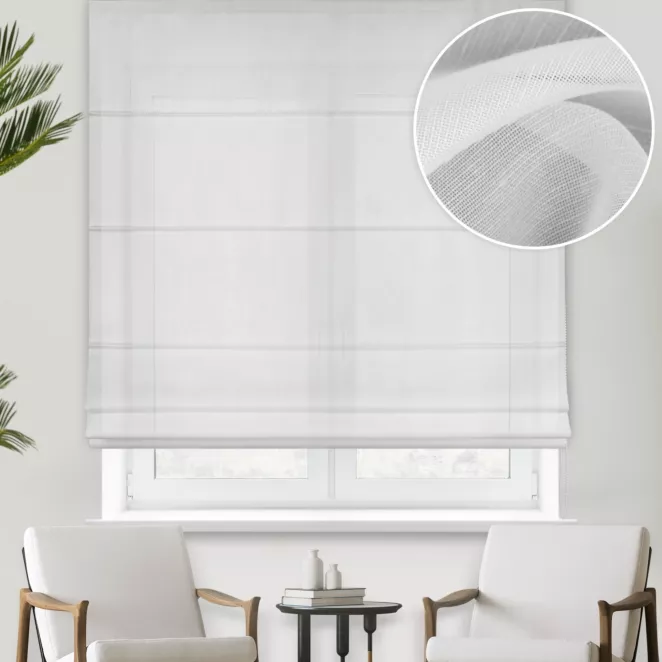 Roleta rzymska biała z matowej, półprzeźroczystej tkaniny, wykończonej obciążnikiem
