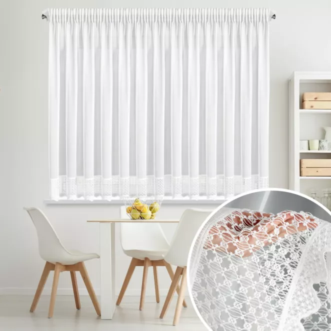 Firana biała z mikrosiateczki zdobiona ażurową koronką 350x150 cm taśma - KATRINA