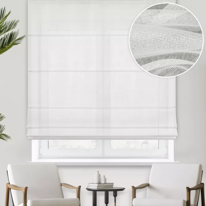 Roleta rzymska kremowa z gładkiej matowej markizety o gęstym splocie, wykończona obciążnikiem