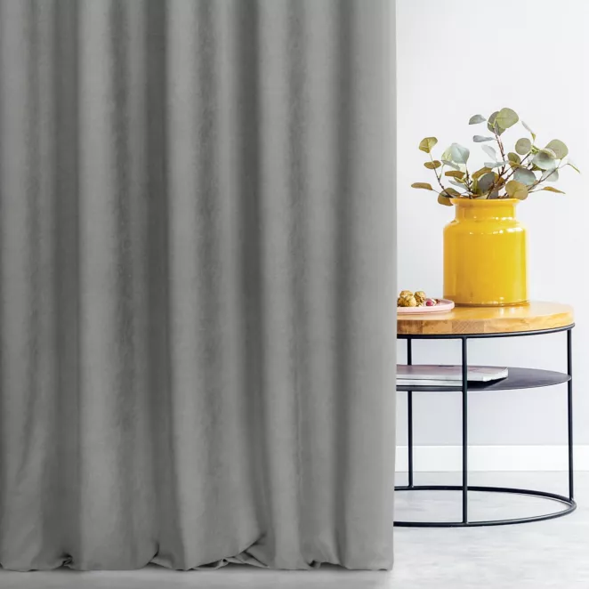 Zasłona szyta na taśmie 5 cm ADESSA szara z miękkiej tkaniny o welurowej strukturze
