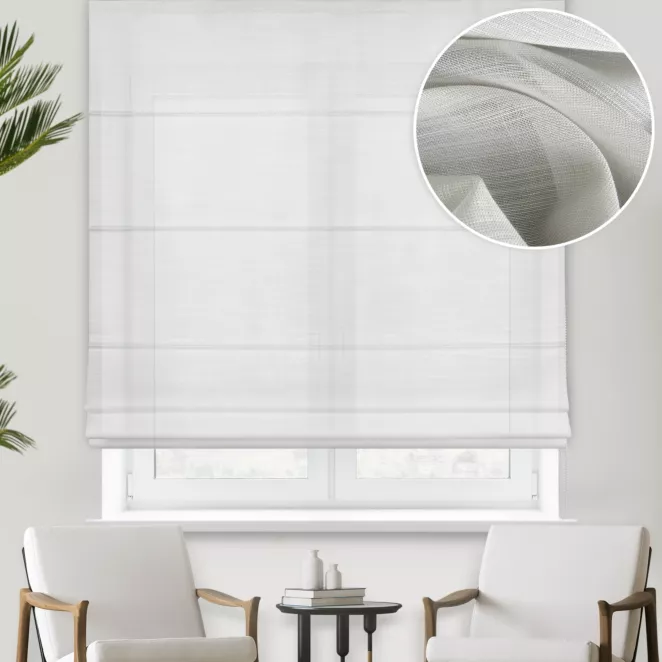 Roleta rzymska srebrna z lekko połyskującej etaminy o gęstym splocie, wykończona obciążnikiem