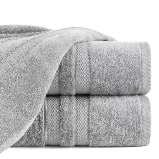 Ręcznik kąpielowy 70x140 cm bawełniany kolor srebrny z welwetową bordiurą w pasy 500 g/m2 PORTO