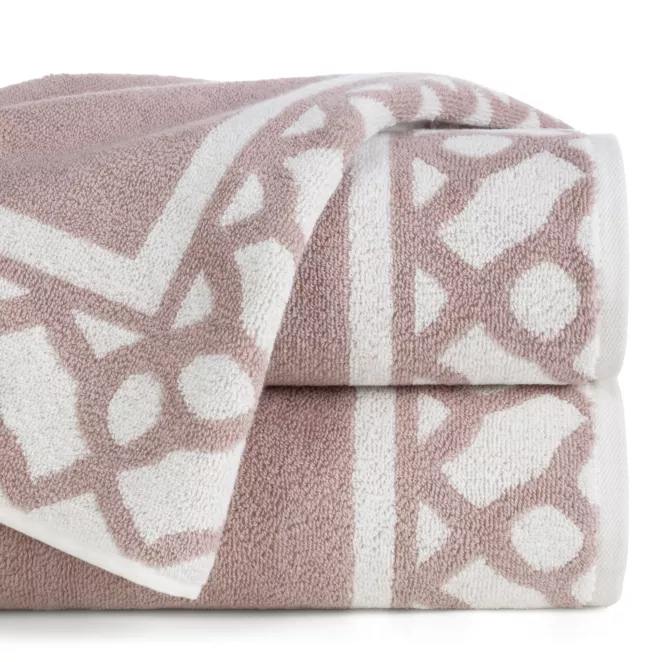 Ręcznik kąpielowy 50x90 cm bawełniany kolor pudrowy zdobiony motywem geometrycznym KALANI