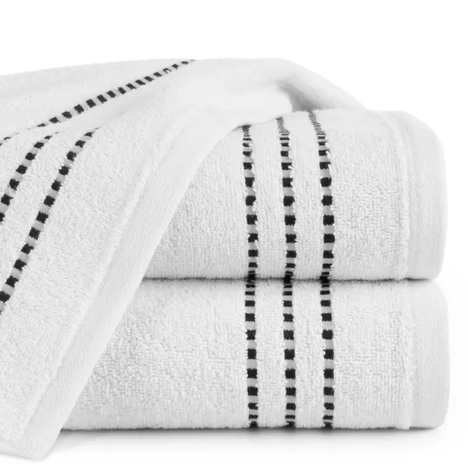 Ręcznik do rąk 30x50 cm bawełniany kolor biały z ozdobnym stębnowaniem na bordiurze 500 g/m2 FIORE