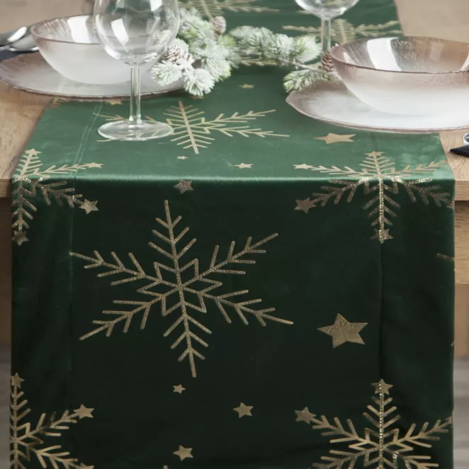 Bieżnik świąteczny na stół 40x140 cm ciemnozielono, szampański welwetowy zdobiony śnieżynkami