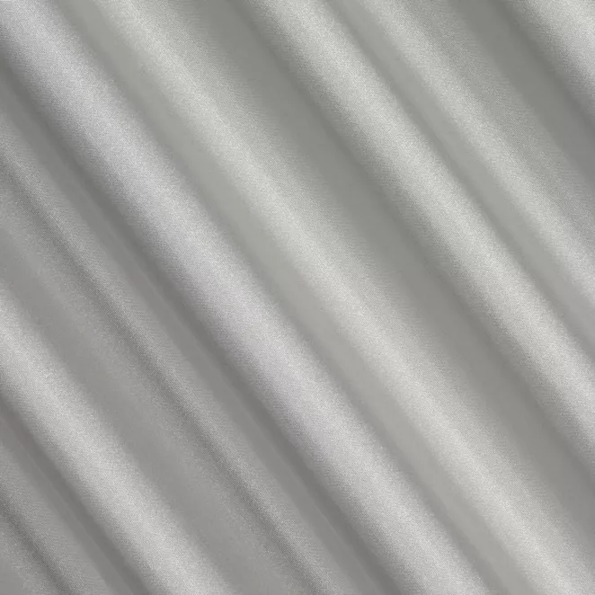 L177/4 Zasłona szyta na taśmie 5 cm srebrna z gładkiej tkaniny przeplatanej błyszczącą lureksową nicią