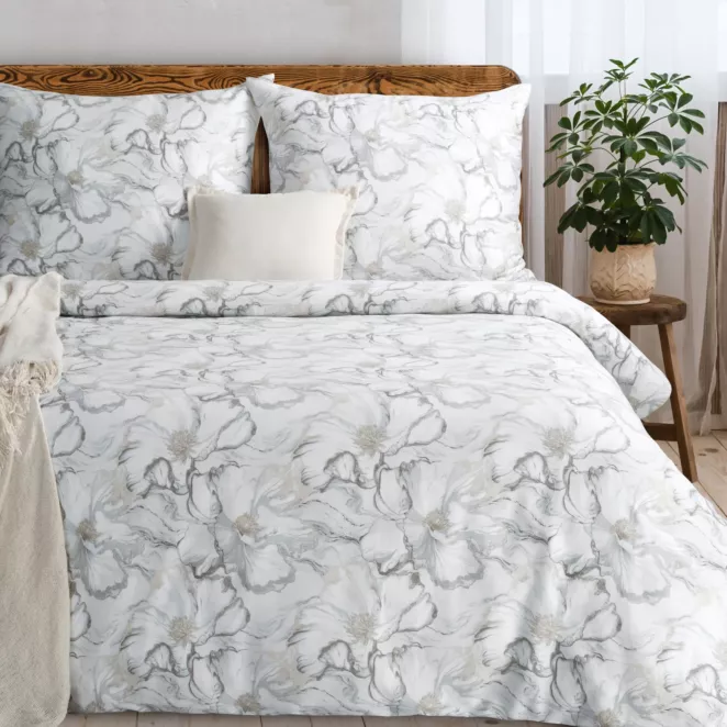 Pościel 140x200 cm komplet 2 częściowy z satyny bawełnianej kolor kremowy, jasnoszary  zdobiona nadrukiem kwiatów - LISA