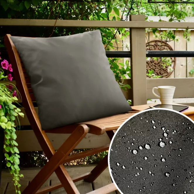 Poszewka na poduszkę 45x45 cm z gładkiej tkaniny wodoodpornej grafitowa idealna do ogrodu i na taras GARDEN