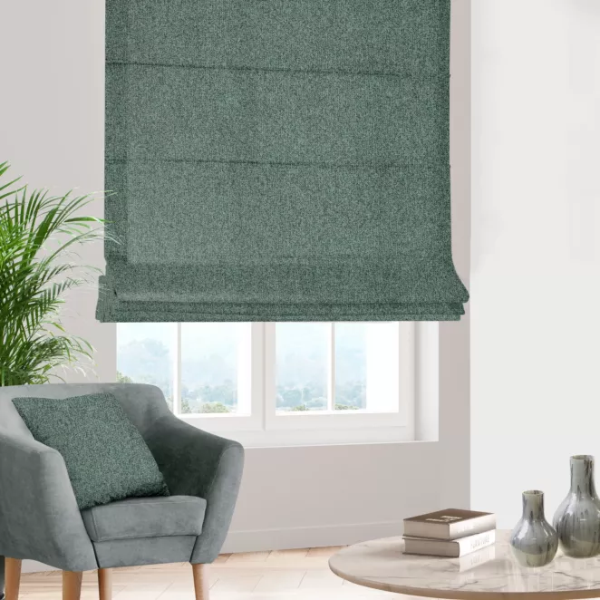 Roleta rzymska miętowa z tkaniny bukla z efektem melanżu