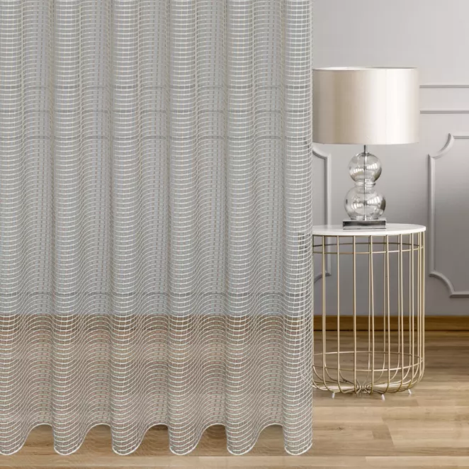 Firana szyta na taśmie fala naturalno beżowa z grubej, eleganckiej siatki, o prostym klasycznym splocie