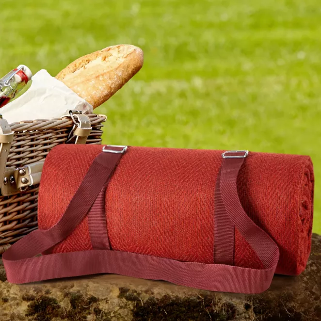 Koc 135x150 cm bordowy piknikowy ze strukturalnym wzorem w jodełkę HARMONY 6