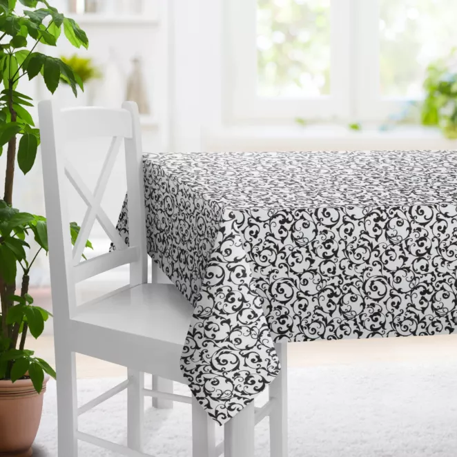 Obrus szyty biało czarny z miękkiej tkaniny z nadrukiem w fantazyjny wzór