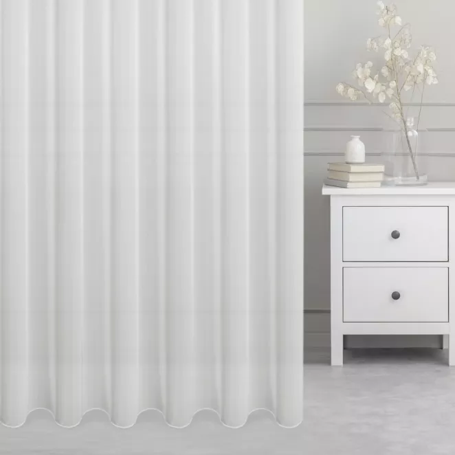 Firana szyta na taśmie 5 cm kremowa półprzezroczysta, z matowego woalu, o niestandardowej wysokości 370cm, wykończona obciążnikiem