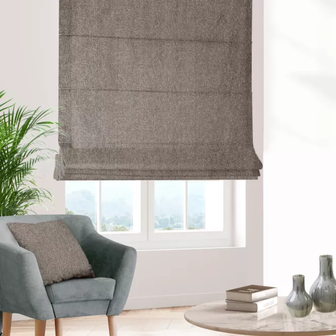 Roleta rzymska SAFIRA brązowa z moherowej połyskującej tkaniny