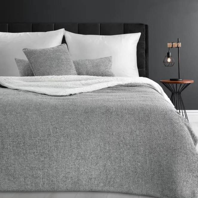 Koc 150x200 cm srebrny dwustronny z szenilu i tkaniny typu baranek AURA - kolekcja TOLEDO