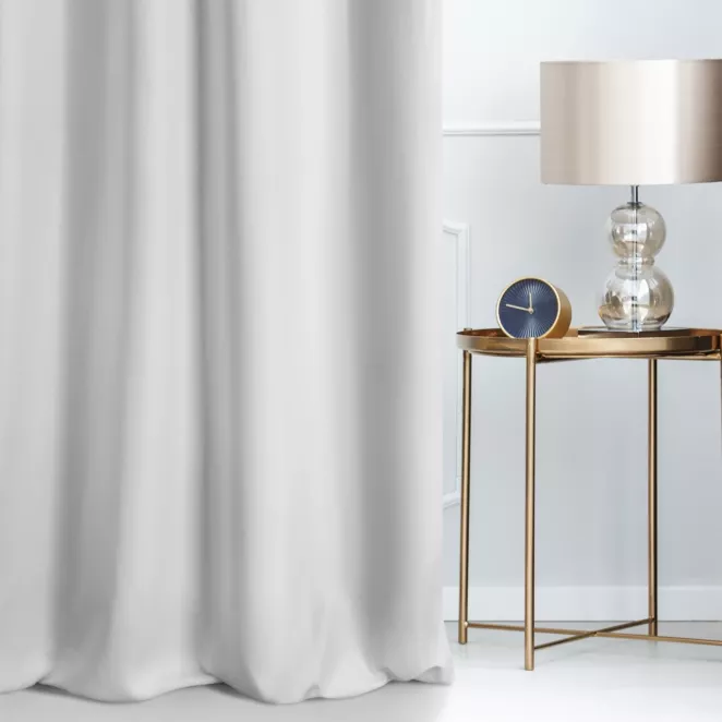 Zasłona szyta na taśmie 5 cm LUXOR biała z eleganckiej lśniącej tkaniny o drobnym splocie