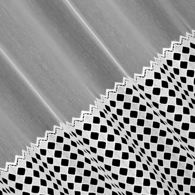 L183/1 Firana szyta na taśmie 5 cm biała z matowej tkaniny typu ADEN zdobionej geometryczną aplikacją