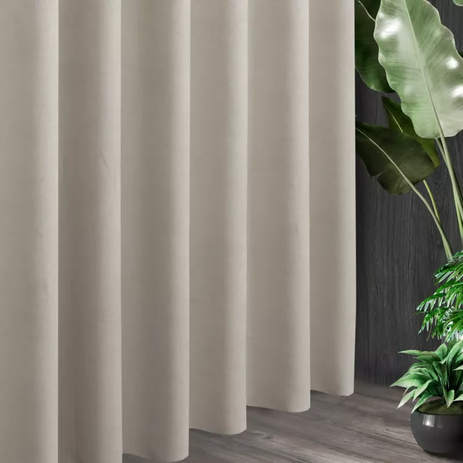 Tkanina zasłonowa o miękkiej, welurowej strukturze