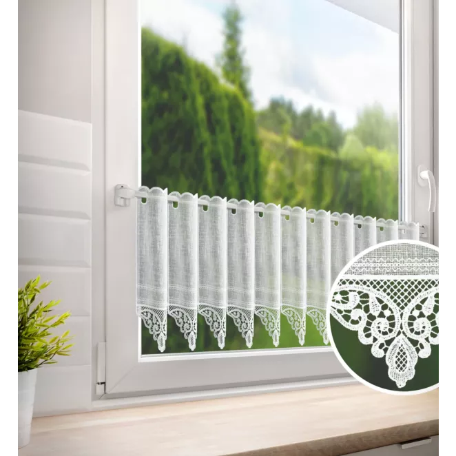Tkanina firanowa zazdrostka z etaminy zdobiona ażurowym haftem