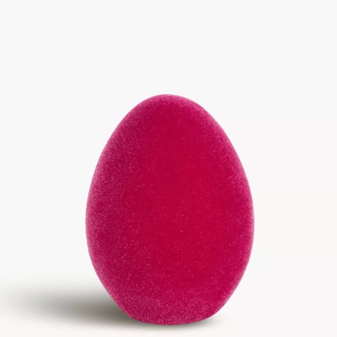Wielkanocna figurka w kształcie jajka o strukturalnym meszkowym wykończeniu