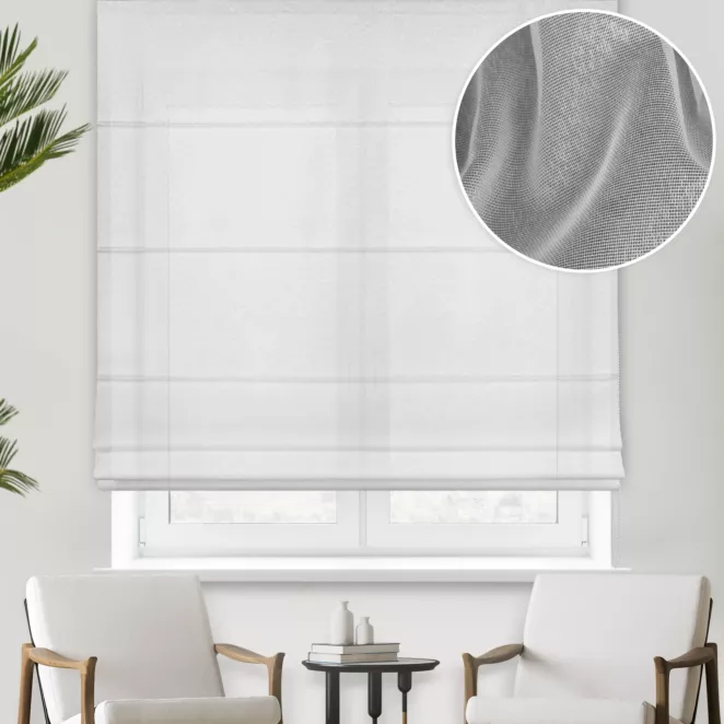 Roleta rzymska biała z matowej markizety, wykończona obciążnikiem