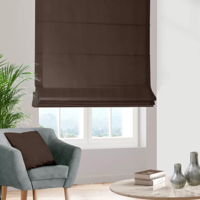 Roleta rzymska ciemnobrązowa z miękkiej półmatowej tkaniny welwetowej