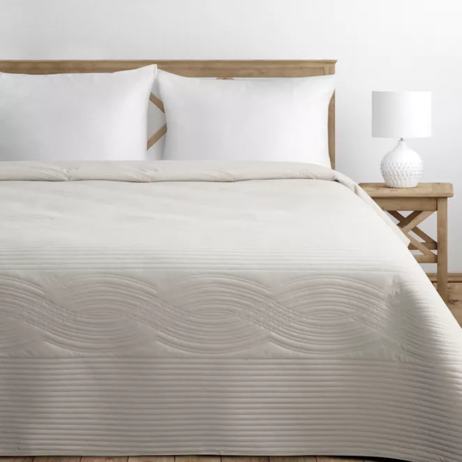 Narzuta welwetowa kremowa 170x210 cm pikowana metodą hot press w wzór geometryczny - VELVET2