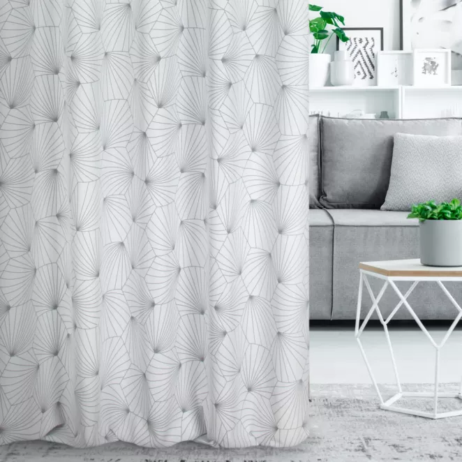 Zasłona szyta na taśmie 5 cm biało popielata z miękkiej tkaniny z nadrukiem w geometryczny wzór